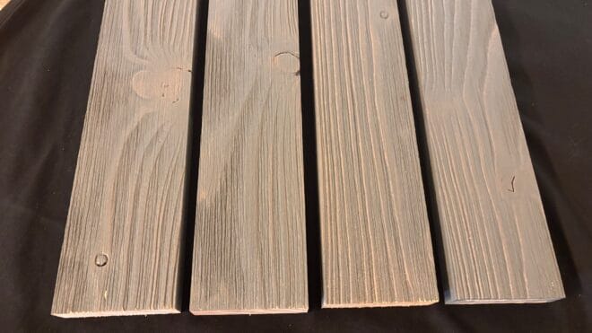 Mélèze de Pays Ajouré : Rectangle 20 x 70 mm Gris Clair + Brossé – Image 2