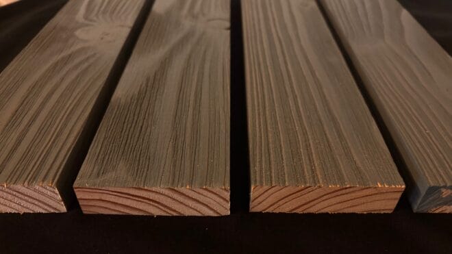 Mélèze de Pays Ajouré : Rectangle 20 x 70 mm Gris Foncé + Brossé – Image 2