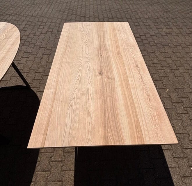 Table en Frêne massif : Rectangle à bords droits – Image 4